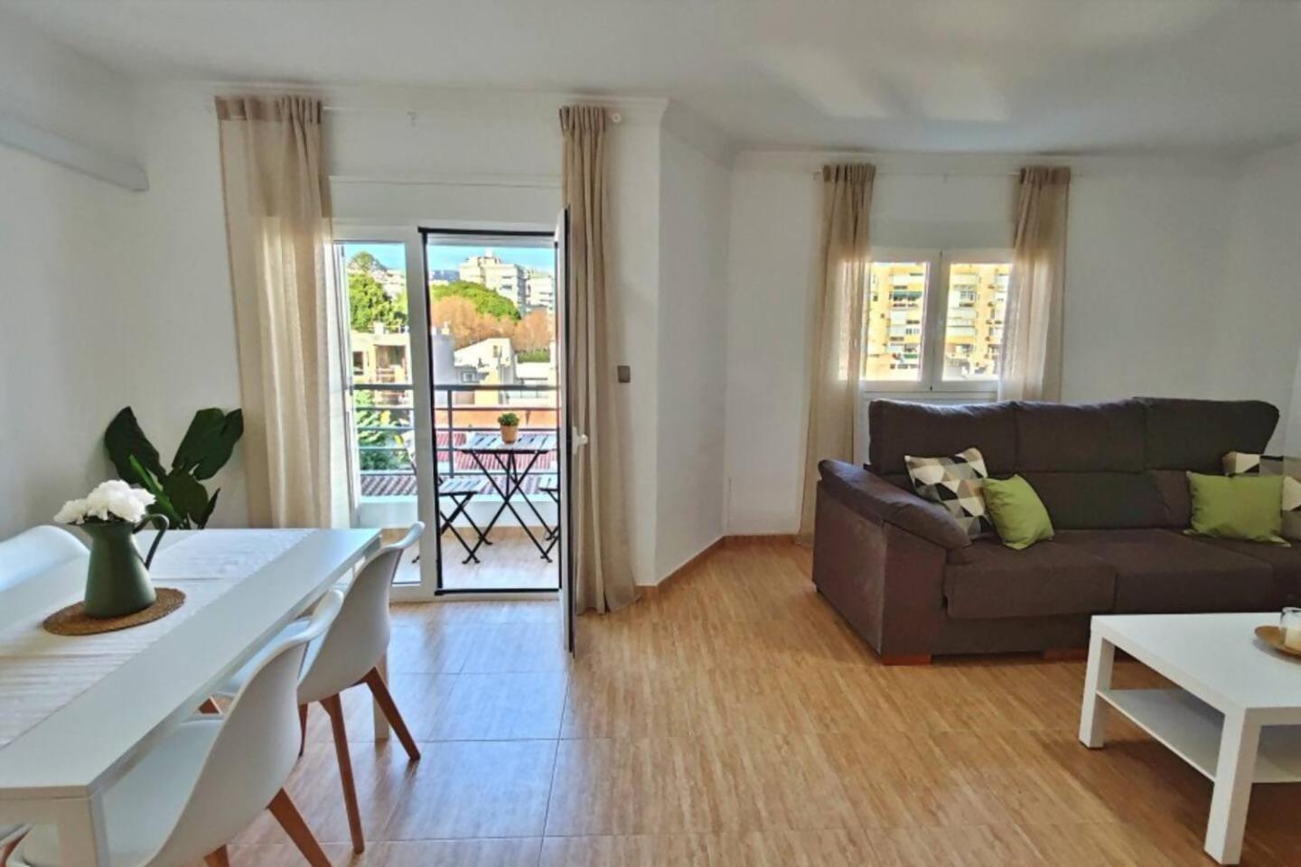 Apartamento Paseo Larios Torre Del Mar Exterior foto
